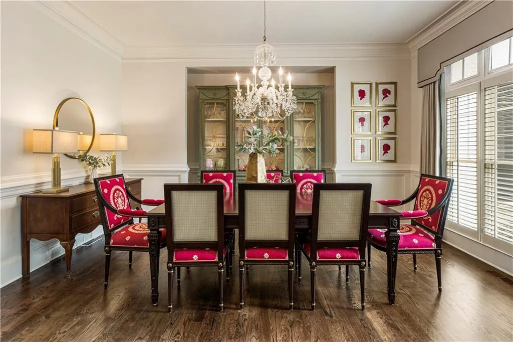 8410 Lazy Oaks Court, Sandy Springs, Georgia 30350, 5 Bedrooms Bedrooms, ,6 BathroomsBathrooms,Residential,Sold,8410 Lazy Oaks Court,7241684