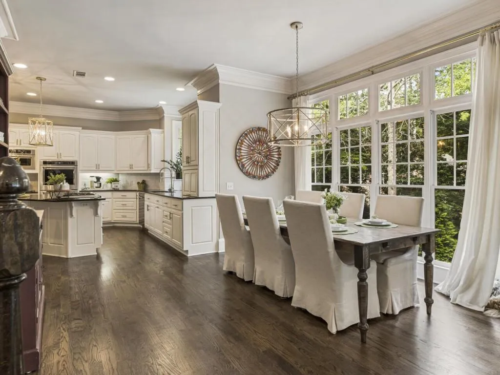 8410 Lazy Oaks Court, Sandy Springs, Georgia 30350, 5 Bedrooms Bedrooms, ,6 BathroomsBathrooms,Residential,Sold,8410 Lazy Oaks Court,7241684