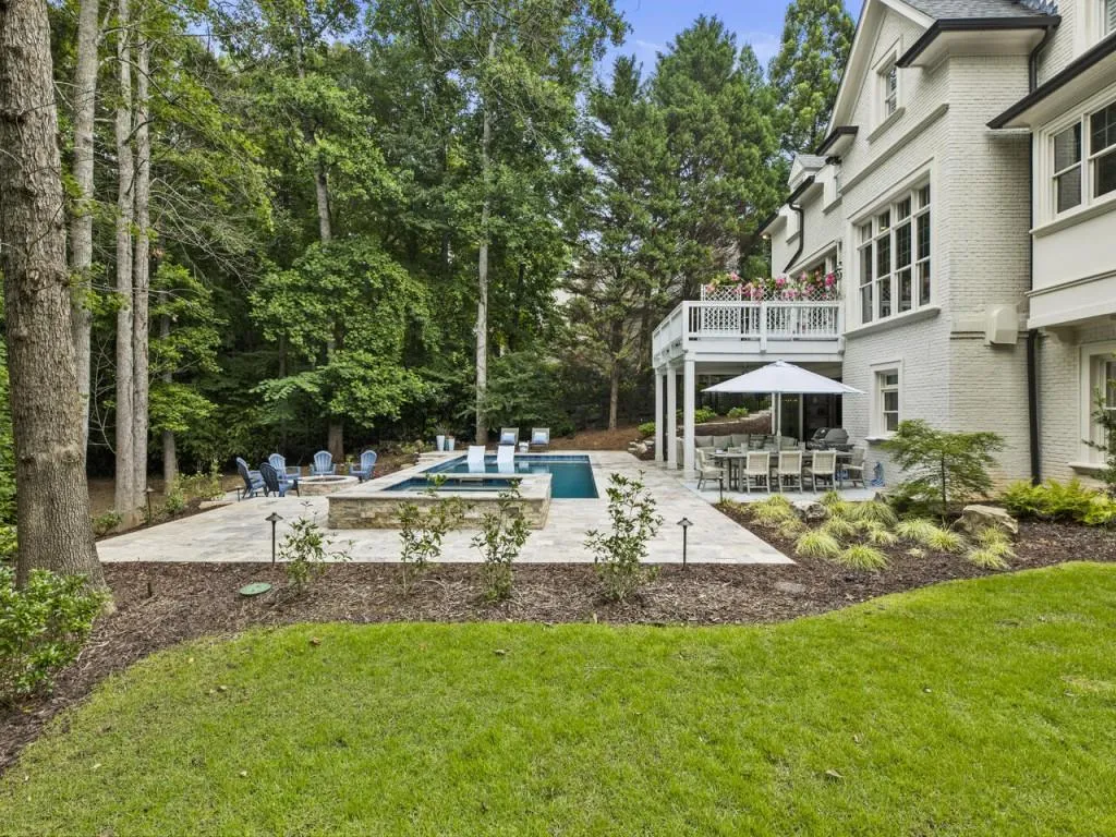 8410 Lazy Oaks Court, Sandy Springs, Georgia 30350, 5 Bedrooms Bedrooms, ,6 BathroomsBathrooms,Residential,Sold,8410 Lazy Oaks Court,7241684
