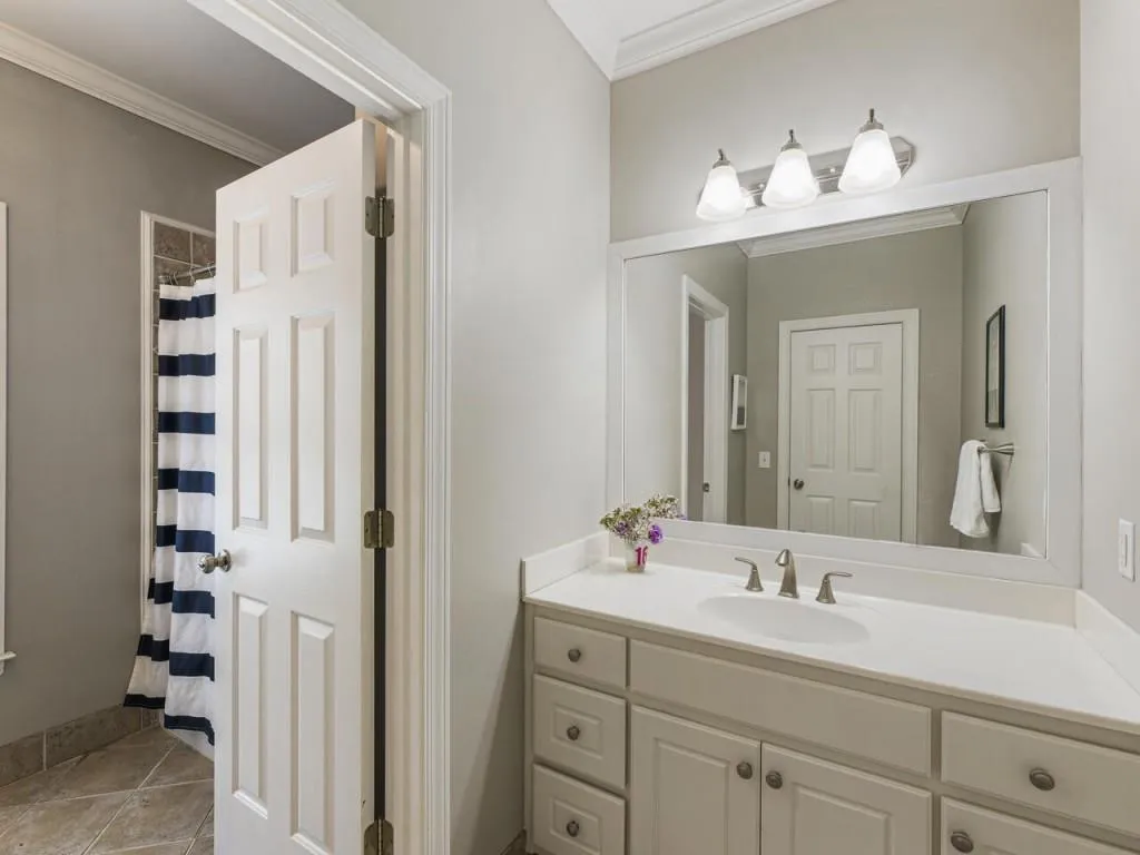 8410 Lazy Oaks Court, Sandy Springs, Georgia 30350, 5 Bedrooms Bedrooms, ,6 BathroomsBathrooms,Residential,Sold,8410 Lazy Oaks Court,7241684