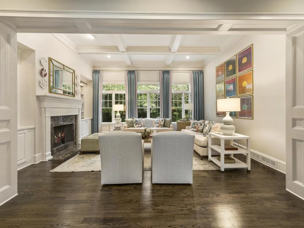 8410 Lazy Oaks Court, Sandy Springs, Georgia 30350, 5 Bedrooms Bedrooms, ,6 BathroomsBathrooms,Residential,Sold,8410 Lazy Oaks Court,7241684