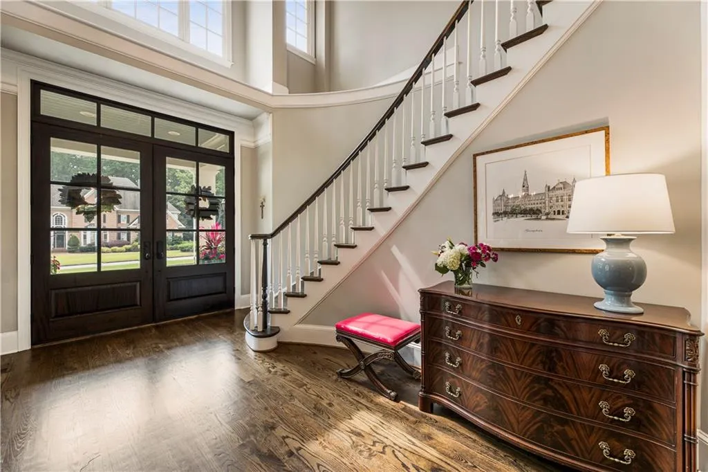 8410 Lazy Oaks Court, Sandy Springs, Georgia 30350, 5 Bedrooms Bedrooms, ,6 BathroomsBathrooms,Residential,Sold,8410 Lazy Oaks Court,7241684