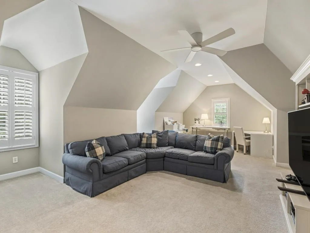 8410 Lazy Oaks Court, Sandy Springs, Georgia 30350, 5 Bedrooms Bedrooms, ,6 BathroomsBathrooms,Residential,Sold,8410 Lazy Oaks Court,7241684