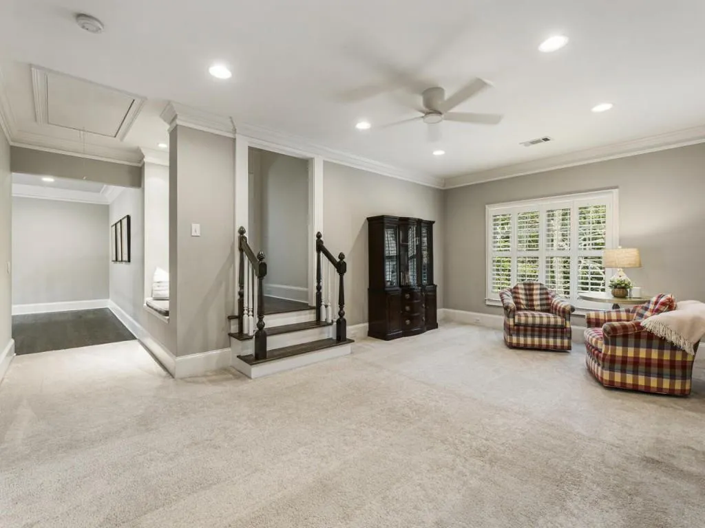 8410 Lazy Oaks Court, Sandy Springs, Georgia 30350, 5 Bedrooms Bedrooms, ,6 BathroomsBathrooms,Residential,Sold,8410 Lazy Oaks Court,7241684