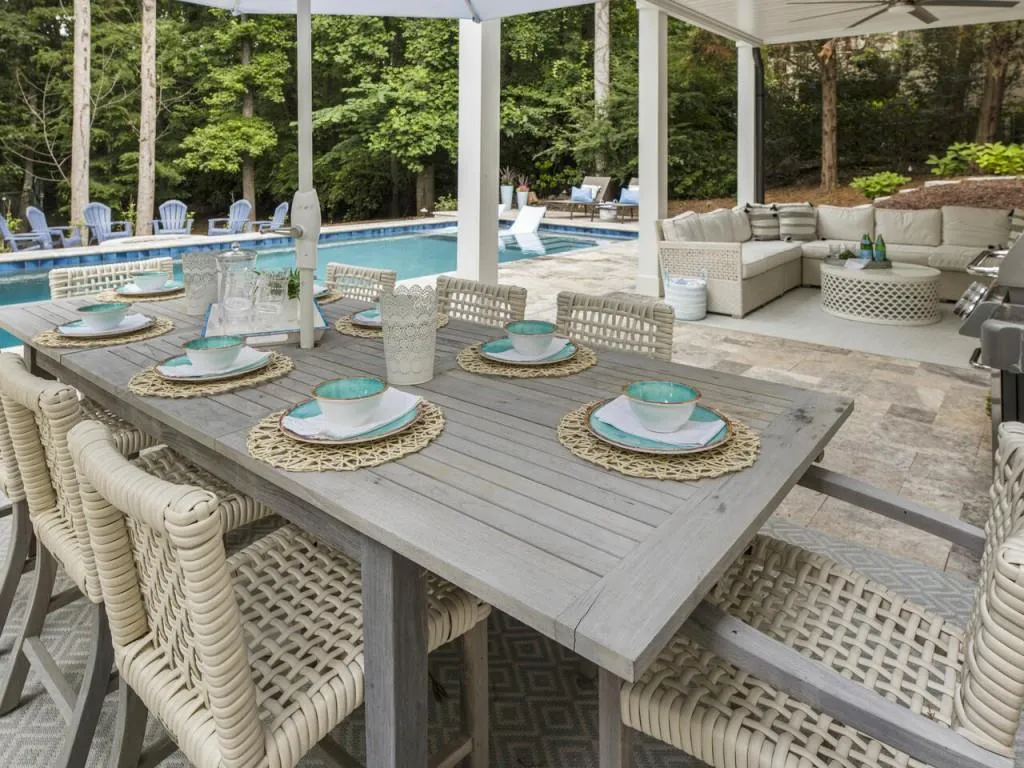 8410 Lazy Oaks Court, Sandy Springs, Georgia 30350, 5 Bedrooms Bedrooms, ,6 BathroomsBathrooms,Residential,Sold,8410 Lazy Oaks Court,7241684