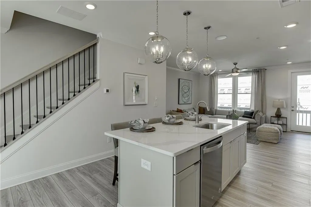 6625 Beacon Drive Unit 343, Sandy Springs, Georgia 30328, 3 Bedrooms Bedrooms, ,3 BathroomsBathrooms,Residential,Sold,6625 Beacon Drive Unit 343,6990847