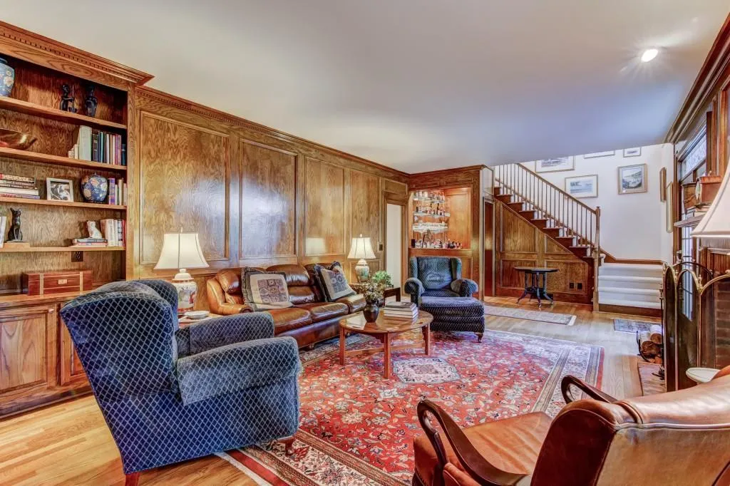 1700 Brandon Hall Drive, Sandy Springs, Georgia 30350, 6 Bedrooms Bedrooms, ,4 BathroomsBathrooms,Residential,Sold,1700 Brandon Hall Drive,5999284
