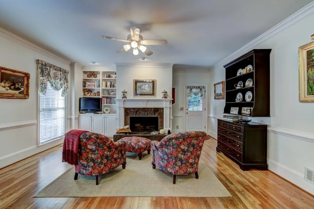 1700 Brandon Hall Drive, Sandy Springs, Georgia 30350, 6 Bedrooms Bedrooms, ,4 BathroomsBathrooms,Residential,Sold,1700 Brandon Hall Drive,5999284