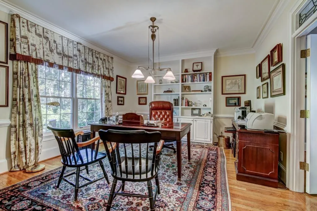 1700 Brandon Hall Drive, Sandy Springs, Georgia 30350, 6 Bedrooms Bedrooms, ,4 BathroomsBathrooms,Residential,Sold,1700 Brandon Hall Drive,5999284