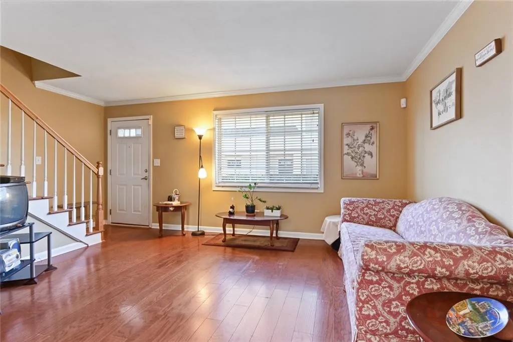 6940 Roswell Road Unit 6c, Atlanta, Georgia 30328, 2 Bedrooms Bedrooms, ,1 BathroomBathrooms,Residential,Sold,6940 Roswell Road Unit 6c,6835643