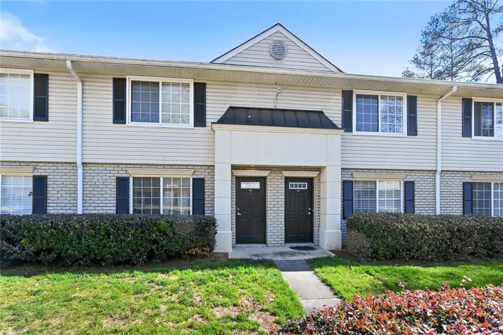 6940 Roswell Road Unit 6c, Atlanta, Georgia 30328, 2 Bedrooms Bedrooms, ,1 BathroomBathrooms,Residential,Sold,6940 Roswell Road Unit 6c,6835643