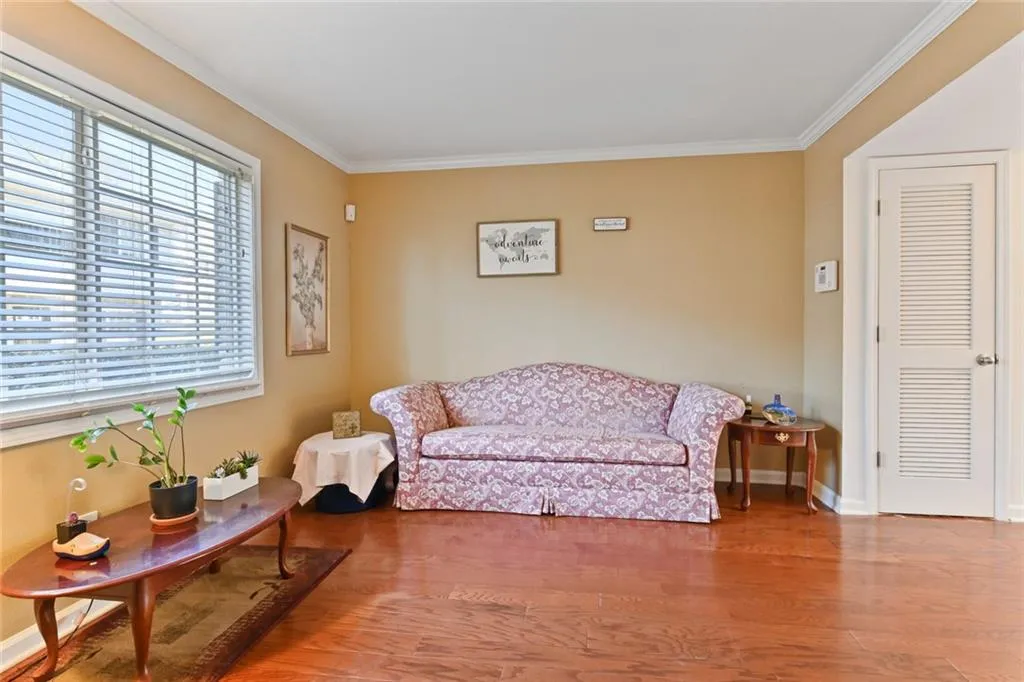 6940 Roswell Road Unit 6c, Atlanta, Georgia 30328, 2 Bedrooms Bedrooms, ,1 BathroomBathrooms,Residential,Sold,6940 Roswell Road Unit 6c,6835643