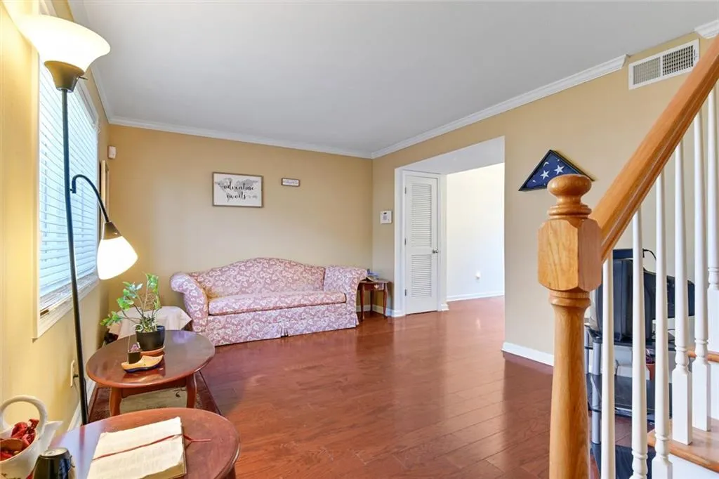 6940 Roswell Road Unit 6c, Atlanta, Georgia 30328, 2 Bedrooms Bedrooms, ,1 BathroomBathrooms,Residential,Sold,6940 Roswell Road Unit 6c,6835643