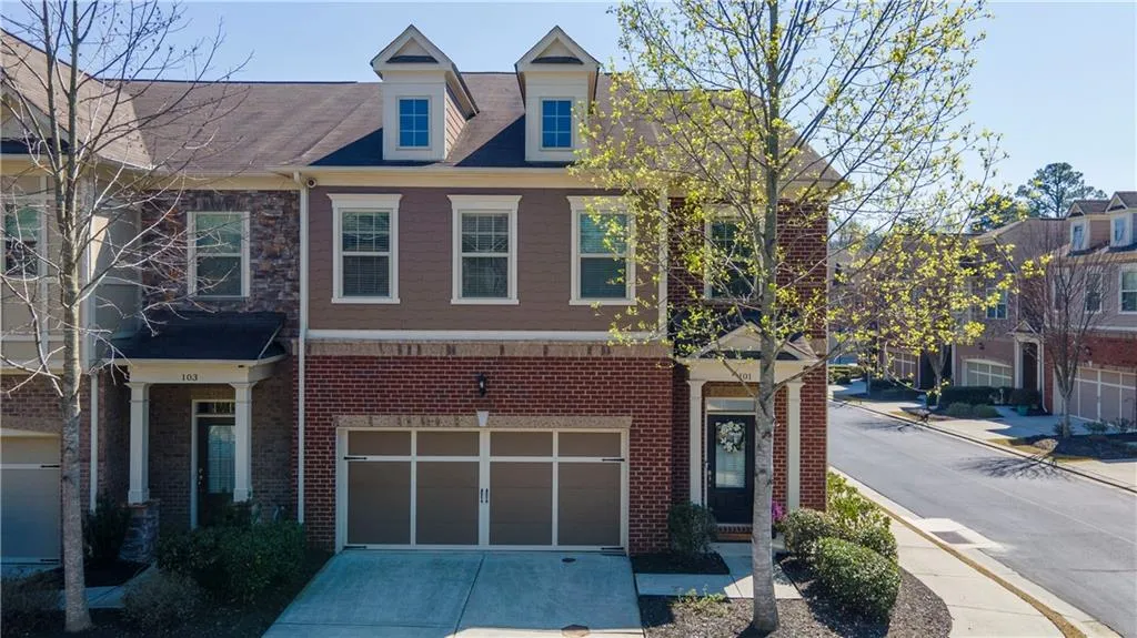 101 Newcomb Court, Atlanta, Georgia 30328, 3 Bedrooms Bedrooms, ,3 BathroomsBathrooms,Residential,For Sale,101 Newcomb Court,7737334