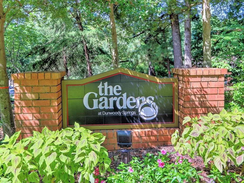 302 Garden Court Unit 302, Sandy Springs, Georgia 30328, 3 Bedrooms Bedrooms, ,2 BathroomsBathrooms,Residential,Sold,302 Garden Court Unit 302,6767165