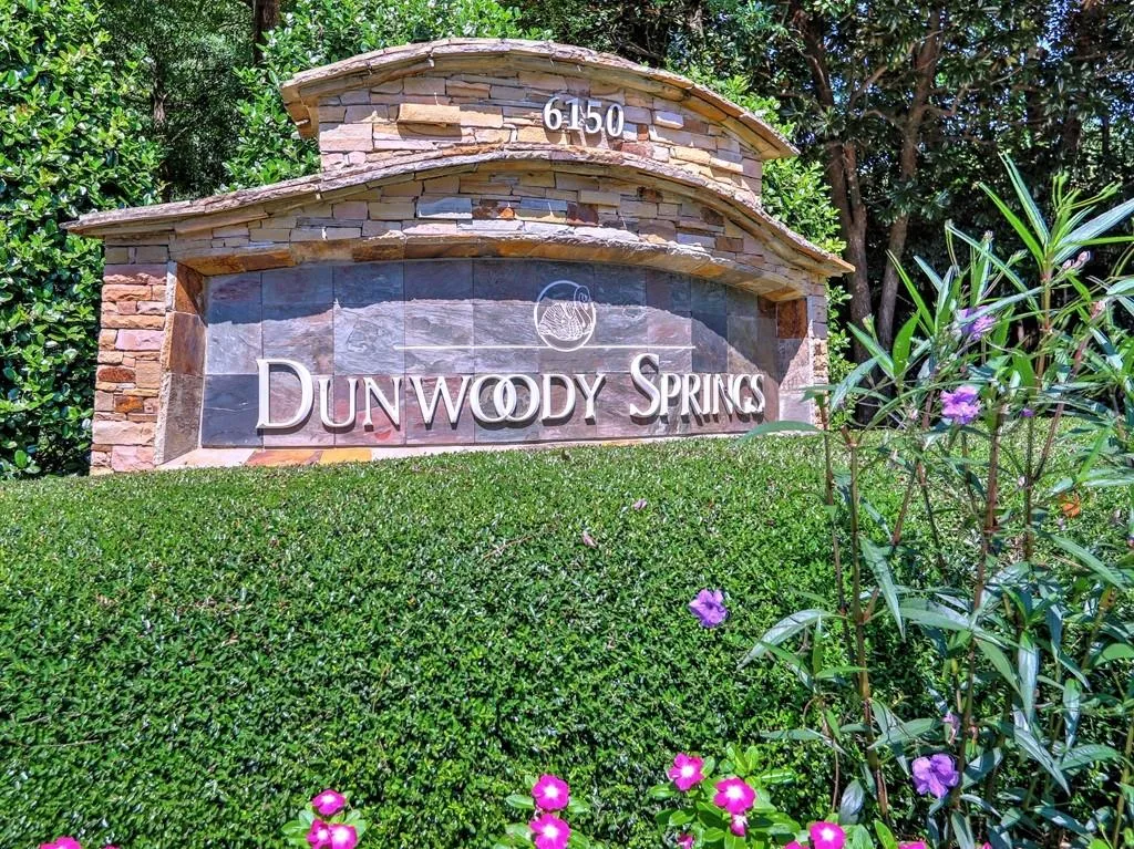 302 Garden Court Unit 302, Sandy Springs, Georgia 30328, 3 Bedrooms Bedrooms, ,2 BathroomsBathrooms,Residential,Sold,302 Garden Court Unit 302,6767165