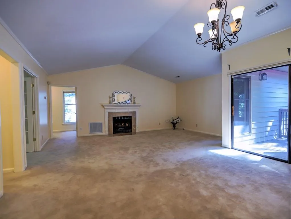 302 Garden Court Unit 302, Sandy Springs, Georgia 30328, 3 Bedrooms Bedrooms, ,2 BathroomsBathrooms,Residential,Sold,302 Garden Court Unit 302,6767165
