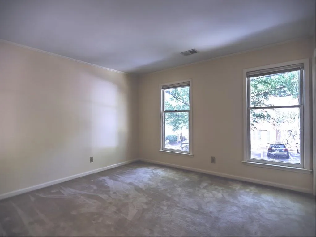 302 Garden Court Unit 302, Sandy Springs, Georgia 30328, 3 Bedrooms Bedrooms, ,2 BathroomsBathrooms,Residential,Sold,302 Garden Court Unit 302,6767165