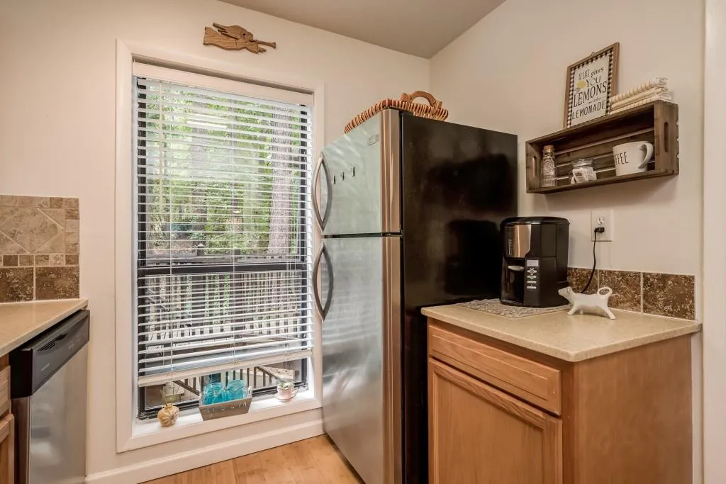 503 River Run Drive, Sandy Springs, Georgia 30350, 1 Bedroom Bedrooms, ,1 BathroomBathrooms,Residential,Sold,503 River Run Drive,6606158