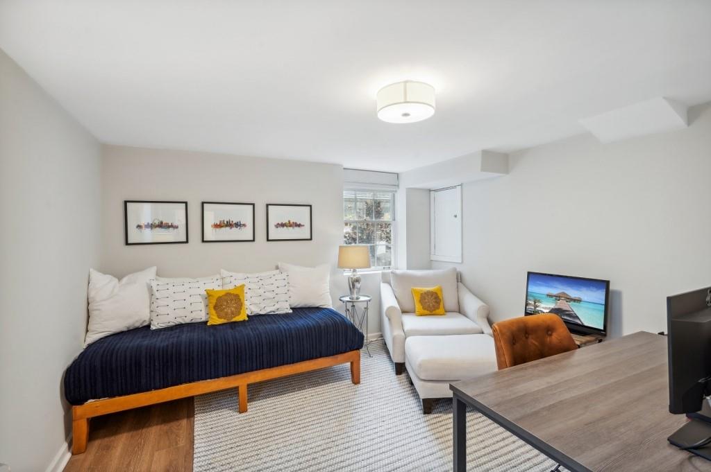 820 Starlight Circle, Sandy Springs, Georgia 30342, 3 Bedrooms Bedrooms, ,3 BathroomsBathrooms,Residential,Sold,820 Starlight Circle,7338852