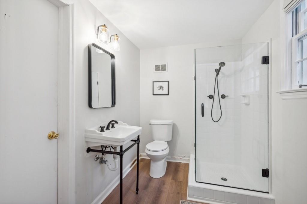 820 Starlight Circle, Sandy Springs, Georgia 30342, 3 Bedrooms Bedrooms, ,3 BathroomsBathrooms,Residential,Sold,820 Starlight Circle,7338852