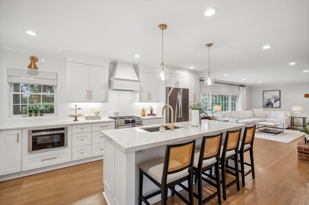 820 Starlight Circle, Sandy Springs, Georgia 30342, 3 Bedrooms Bedrooms, ,3 BathroomsBathrooms,Residential,Sold,820 Starlight Circle,7338852