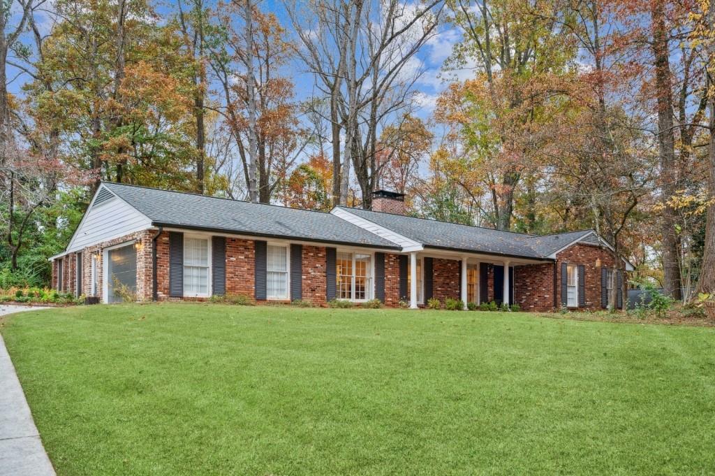 820 Starlight Circle, Sandy Springs, Georgia 30342, 3 Bedrooms Bedrooms, ,3 BathroomsBathrooms,Residential,Sold,820 Starlight Circle,7338852