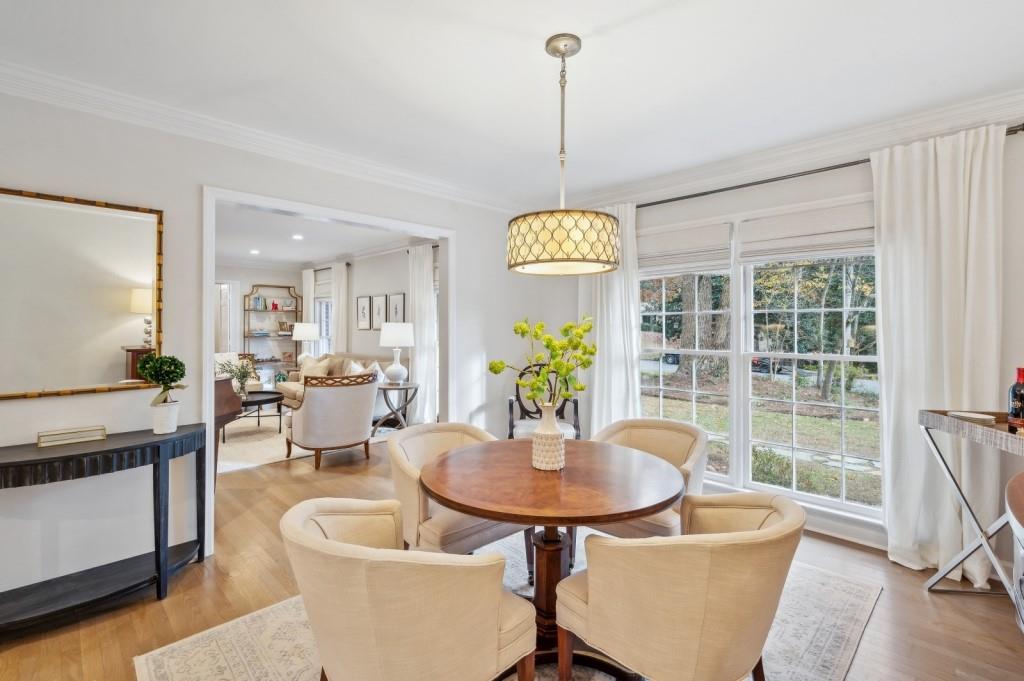 820 Starlight Circle, Sandy Springs, Georgia 30342, 3 Bedrooms Bedrooms, ,3 BathroomsBathrooms,Residential,Sold,820 Starlight Circle,7338852