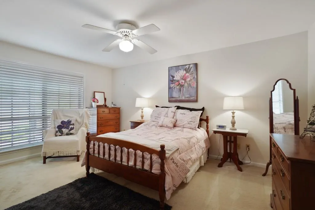 5400 Roswell Road Unit D5, Sandy Springs, Georgia 30342, 3 Bedrooms Bedrooms, ,2 BathroomsBathrooms,Residential,Sold,5400 Roswell Road Unit D5,6876527