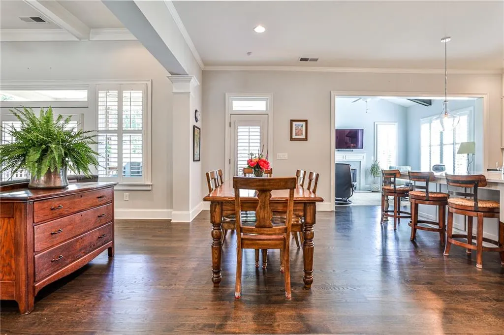110 Spalding Trace, Sandy Springs, Georgia 30350, 6 Bedrooms Bedrooms, ,5 BathroomsBathrooms,Residential,Sold,110 Spalding Trace,7224323