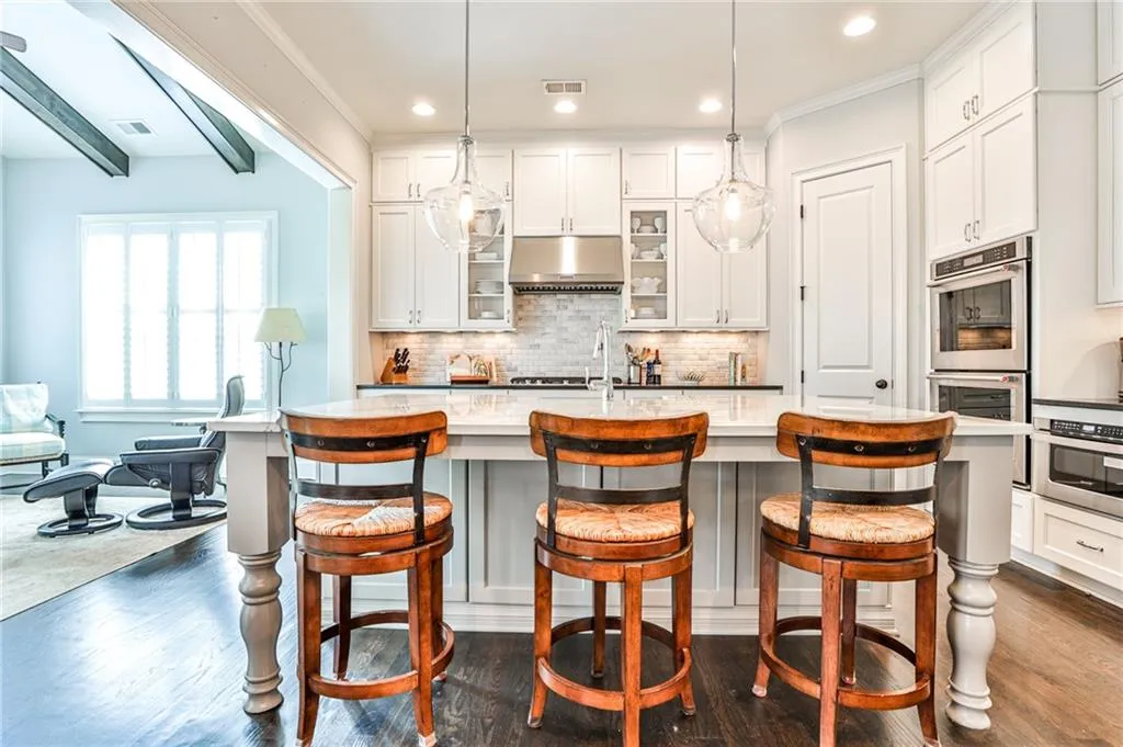 110 Spalding Trace, Sandy Springs, Georgia 30350, 6 Bedrooms Bedrooms, ,5 BathroomsBathrooms,Residential,Sold,110 Spalding Trace,7224323
