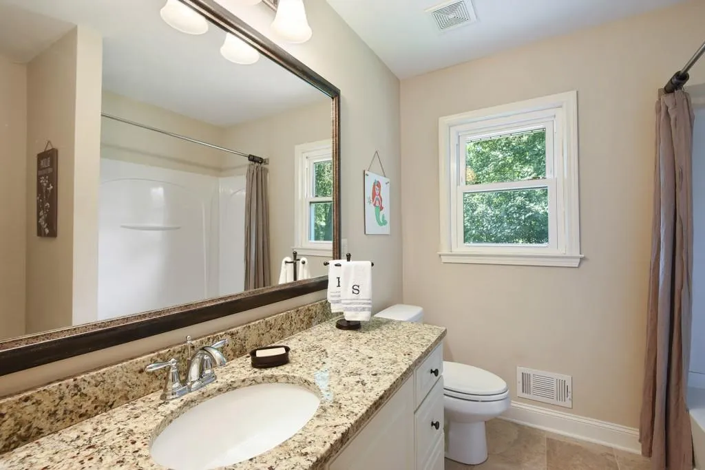 440 Montevallo Drive, Sandy Springs, Georgia 30342, 4 Bedrooms Bedrooms, ,3 BathroomsBathrooms,Residential,Sold,440 Montevallo Drive,5910273