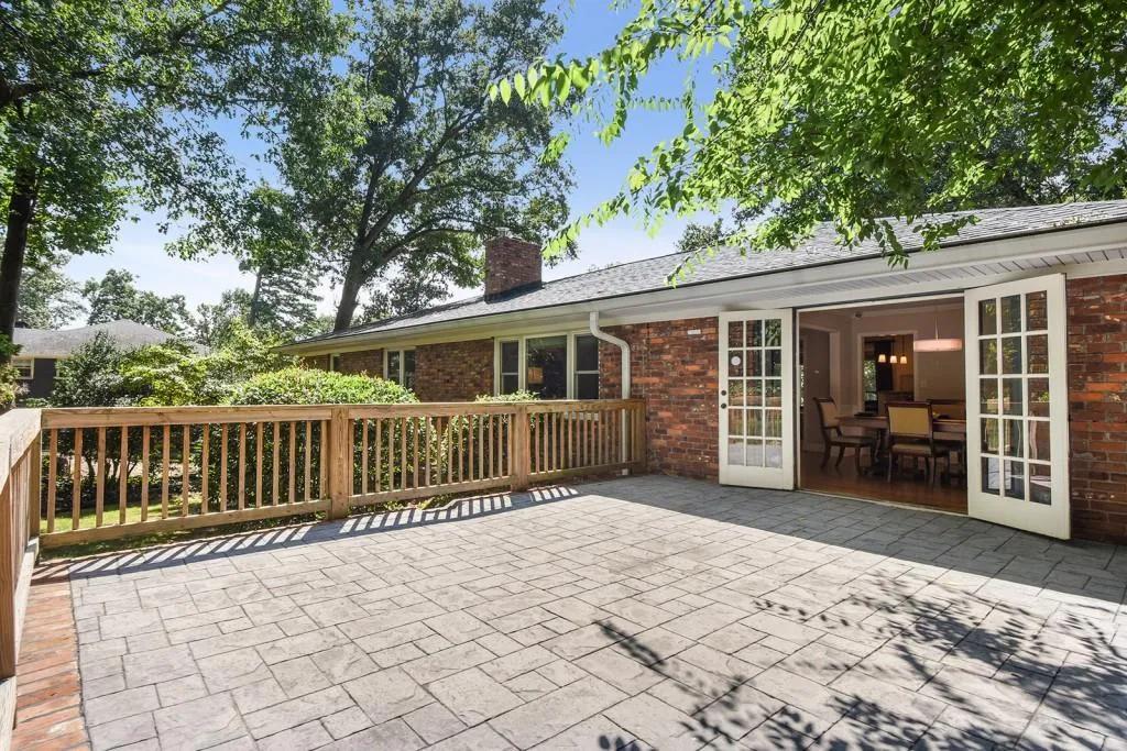 440 Montevallo Drive, Sandy Springs, Georgia 30342, 4 Bedrooms Bedrooms, ,3 BathroomsBathrooms,Residential,Sold,440 Montevallo Drive,5910273