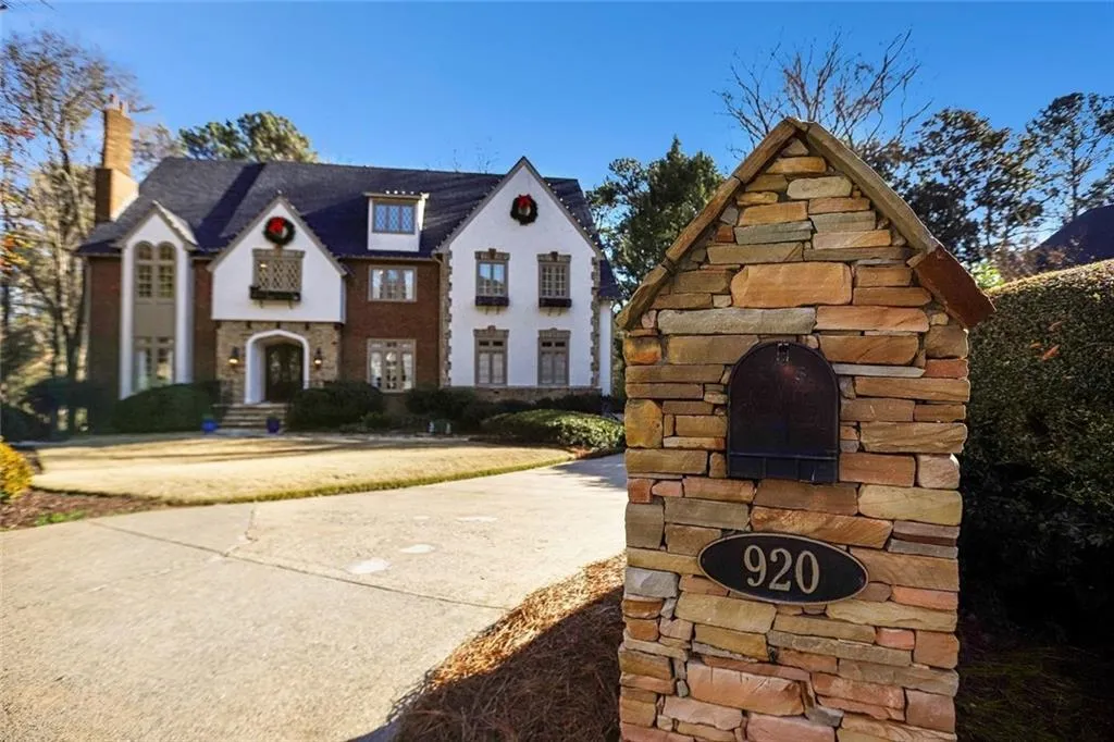 920 Curlew Court Nw, Atlanta, Georgia 30327, 7 Bedrooms Bedrooms, ,6 BathroomsBathrooms,Residential,Sold,920 Curlew Court Nw,7703793