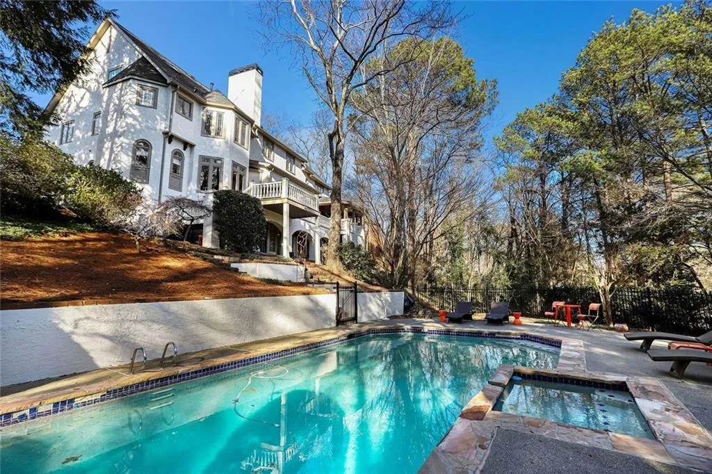 920 Curlew Court Nw, Atlanta, Georgia 30327, 7 Bedrooms Bedrooms, ,6 BathroomsBathrooms,Residential,Sold,920 Curlew Court Nw,7703793
