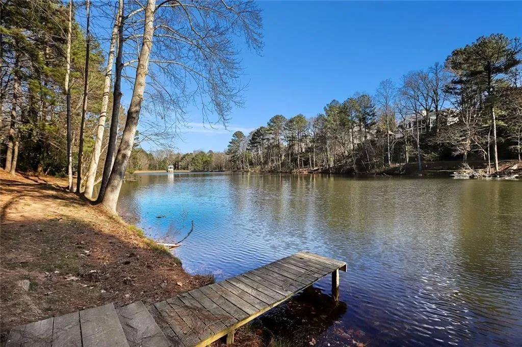 920 Curlew Court Nw, Atlanta, Georgia 30327, 7 Bedrooms Bedrooms, ,6 BathroomsBathrooms,Residential,Sold,920 Curlew Court Nw,7703793