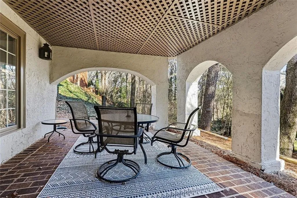 920 Curlew Court Nw, Atlanta, Georgia 30327, 7 Bedrooms Bedrooms, ,6 BathroomsBathrooms,Residential,Sold,920 Curlew Court Nw,7703793