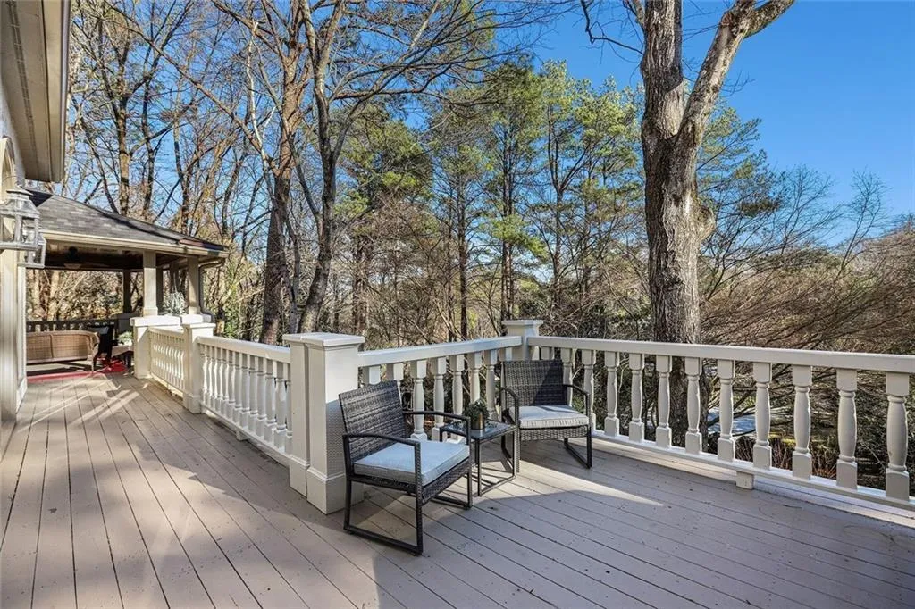 920 Curlew Court Nw, Atlanta, Georgia 30327, 7 Bedrooms Bedrooms, ,6 BathroomsBathrooms,Residential,Sold,920 Curlew Court Nw,7703793