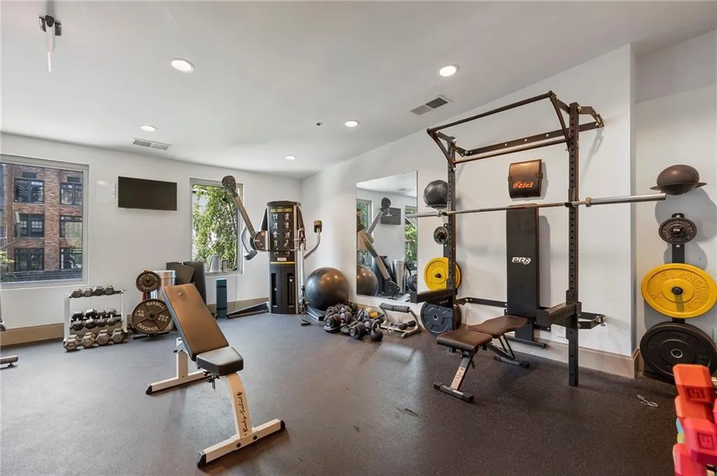 905 Juniper Street Ne Unit 116, Atlanta, Georgia 30309, 2 Bedrooms Bedrooms, ,1 BathroomBathrooms,Residential,For Sale,905 Juniper Street Ne Unit 116,7625611