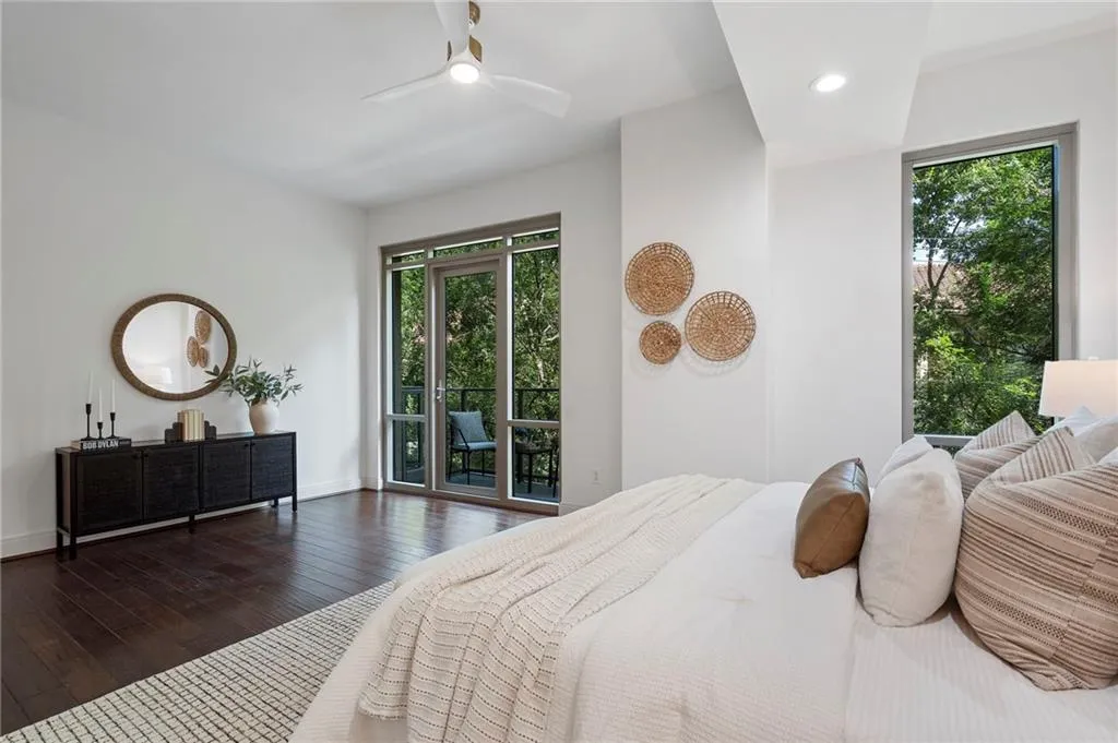 905 Juniper Street Ne Unit 116, Atlanta, Georgia 30309, 2 Bedrooms Bedrooms, ,1 BathroomBathrooms,Residential,For Sale,905 Juniper Street Ne Unit 116,7625611