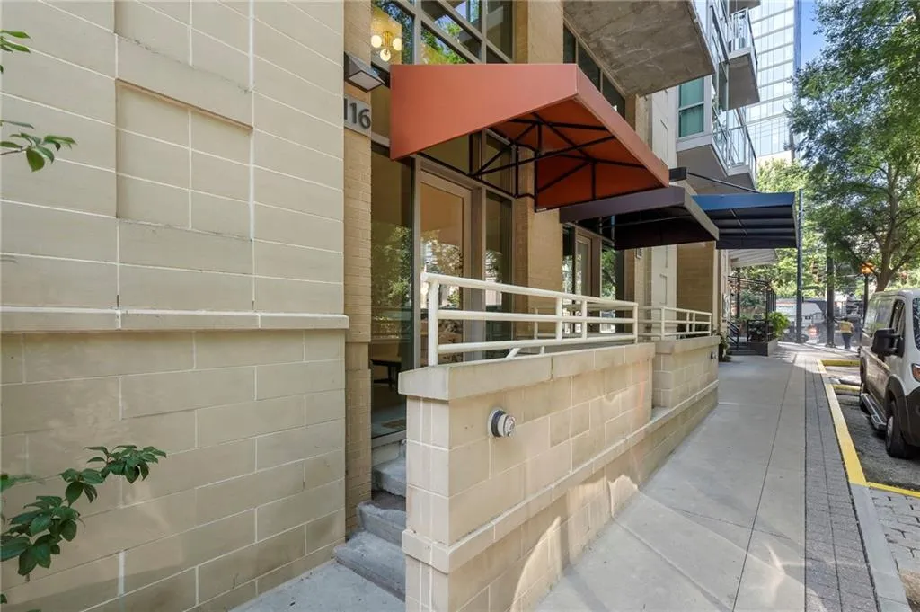 905 Juniper Street Ne Unit 116, Atlanta, Georgia 30309, 2 Bedrooms Bedrooms, ,1 BathroomBathrooms,Residential,For Sale,905 Juniper Street Ne Unit 116,7625611