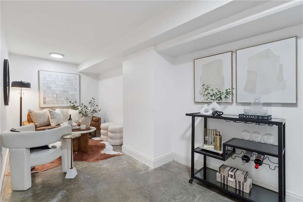905 Juniper Street Ne Unit 116, Atlanta, Georgia 30309, 2 Bedrooms Bedrooms, ,1 BathroomBathrooms,Residential,For Sale,905 Juniper Street Ne Unit 116,7625611