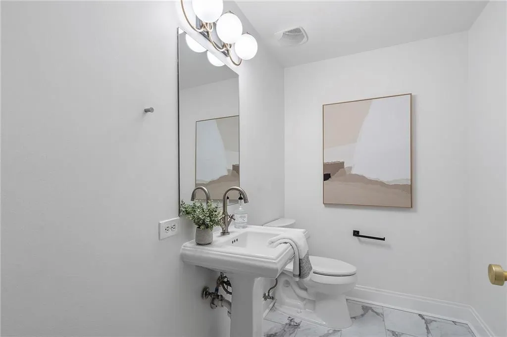 905 Juniper Street Ne Unit 116, Atlanta, Georgia 30309, 2 Bedrooms Bedrooms, ,1 BathroomBathrooms,Residential,For Sale,905 Juniper Street Ne Unit 116,7625611