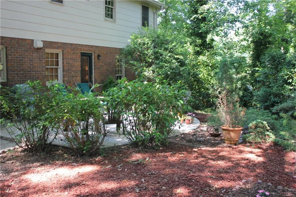 530 Wyncourtney Drive, Sandy Springs, Georgia 30328, 5 Bedrooms Bedrooms, ,2 BathroomsBathrooms,Residential,Sold,530 Wyncourtney Drive,5714596