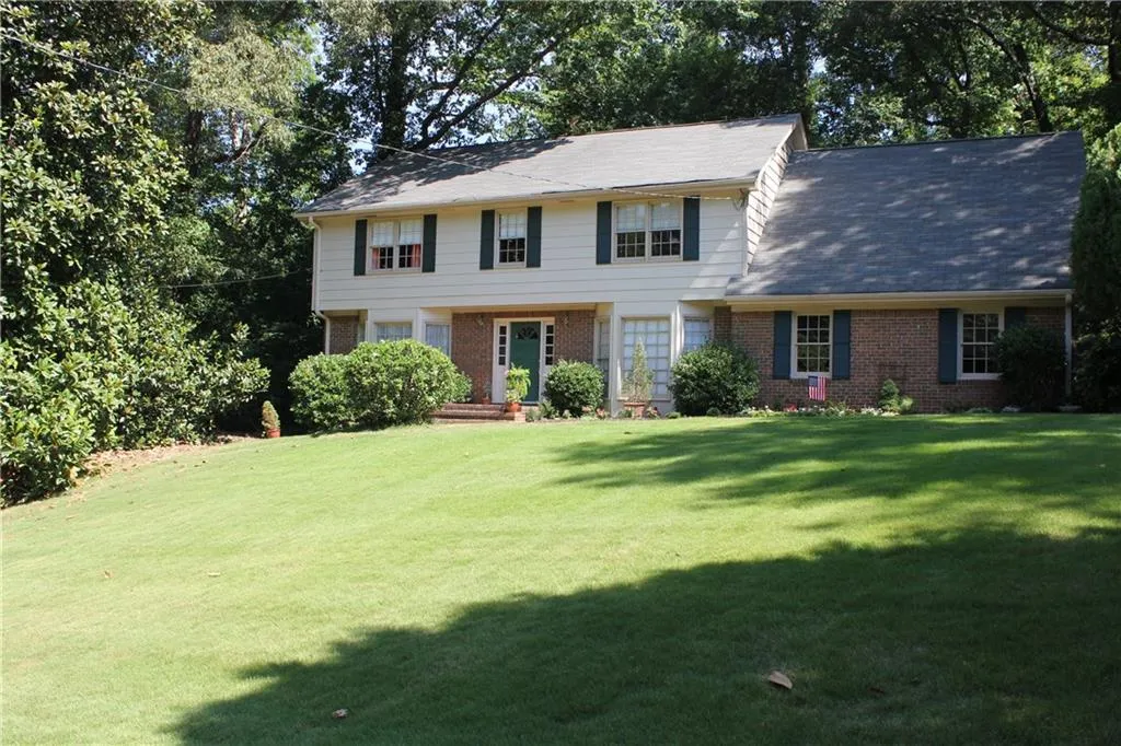 530 Wyncourtney Drive, Sandy Springs, Georgia 30328, 5 Bedrooms Bedrooms, ,2 BathroomsBathrooms,Residential,Sold,530 Wyncourtney Drive,5714596