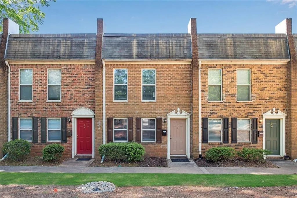 145 River Drive N Unit C, Atlanta, Georgia 30350, 2 Bedrooms Bedrooms, ,2 BathroomsBathrooms,Residential,Sold,145 River Drive N Unit C,7374544