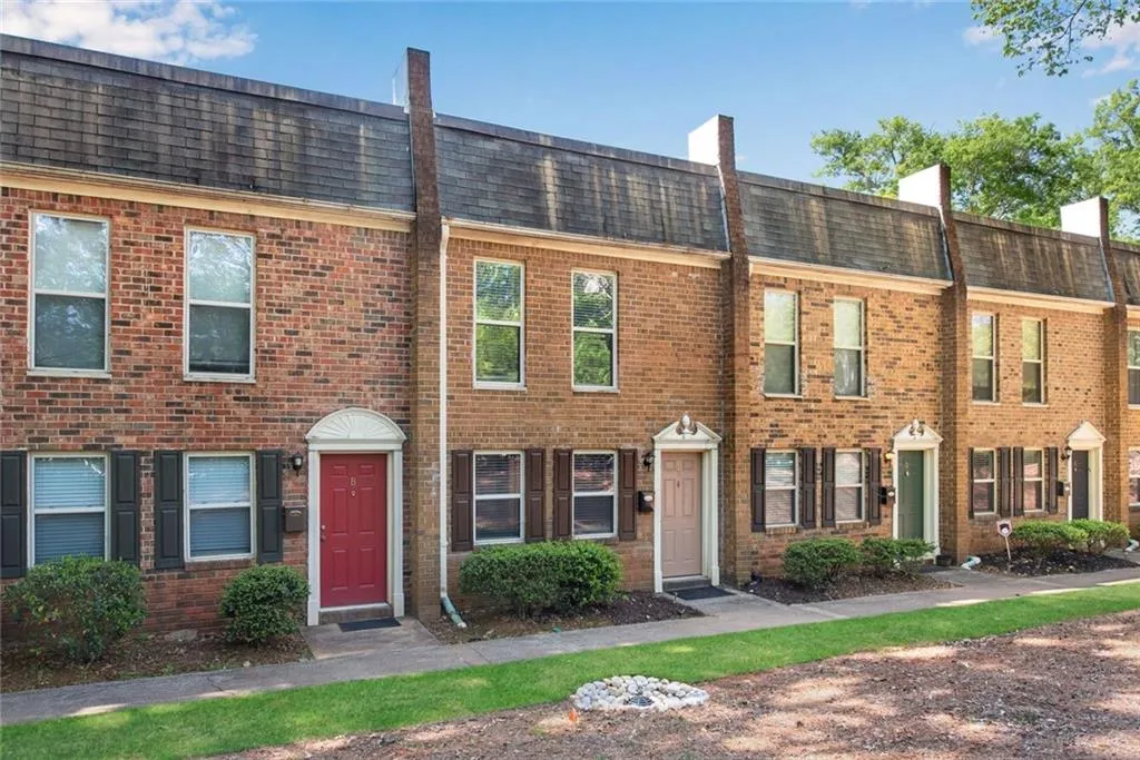 145 River Drive N Unit C, Atlanta, Georgia 30350, 2 Bedrooms Bedrooms, ,2 BathroomsBathrooms,Residential,Sold,145 River Drive N Unit C,7374544