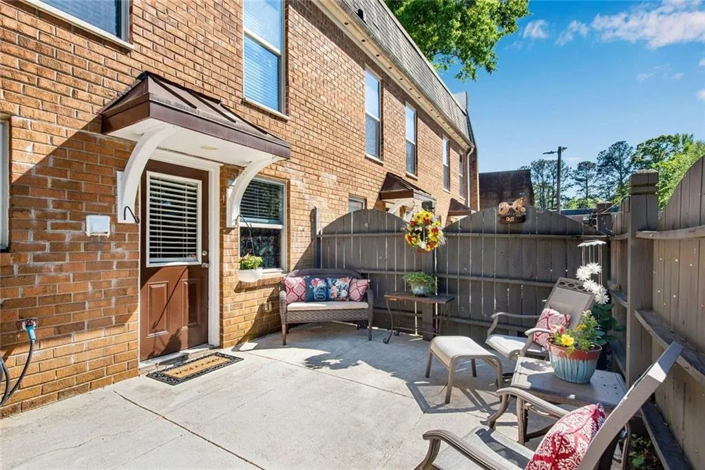 145 River Drive N Unit C, Atlanta, Georgia 30350, 2 Bedrooms Bedrooms, ,2 BathroomsBathrooms,Residential,Sold,145 River Drive N Unit C,7374544