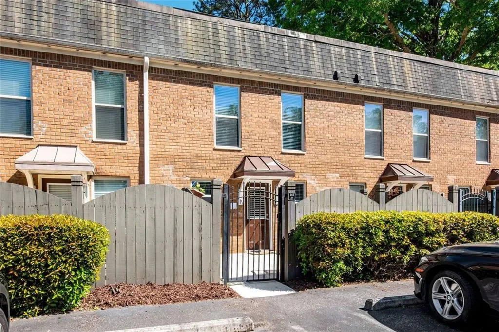 145 River Drive N Unit C, Atlanta, Georgia 30350, 2 Bedrooms Bedrooms, ,2 BathroomsBathrooms,Residential,Sold,145 River Drive N Unit C,7374544