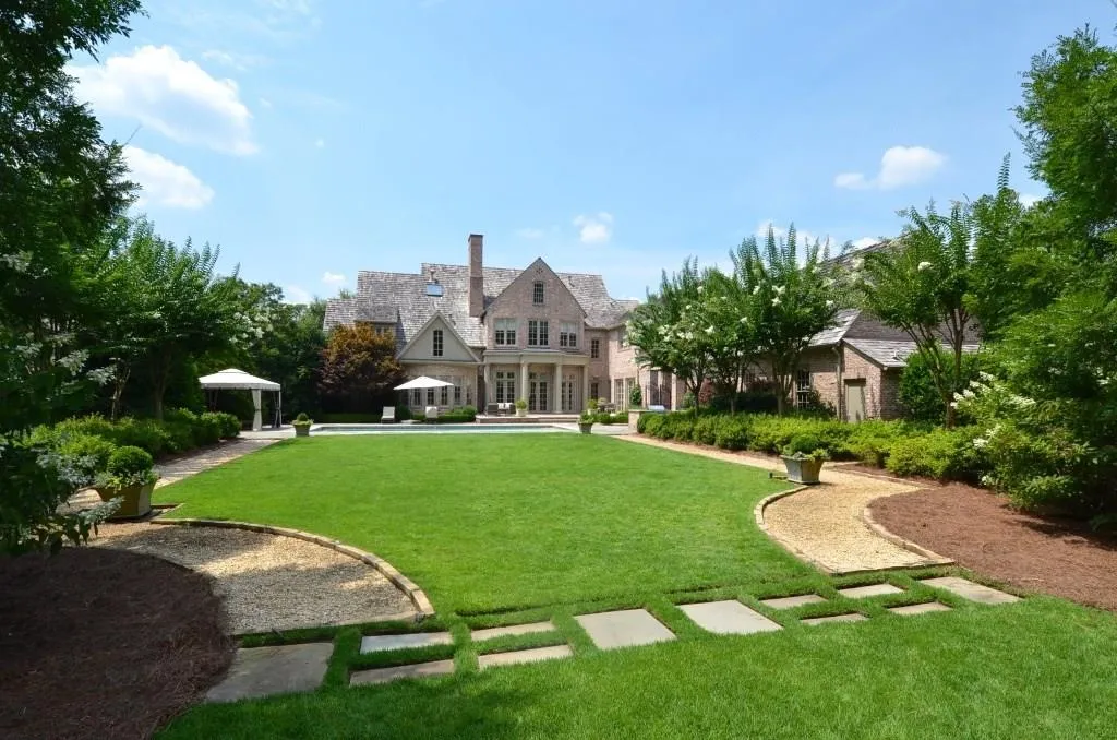 10 Leighton Court, Atlanta, Georgia 30327, 7 Bedrooms Bedrooms, ,8 BathroomsBathrooms,Residential,Sold,10 Leighton Court,5581235